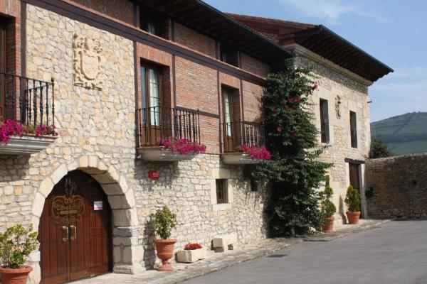 På billedet ses objektet Hotel Casona Los Caballeros beliggende i byen Vispieres.