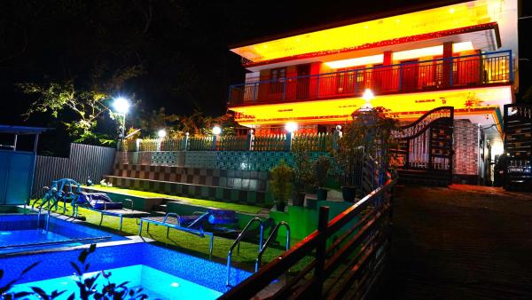 Na zdjęciu widoczny jest obiekt Arabian Nights Munnar,Family Villa with Pool położony w mieście Munnar.