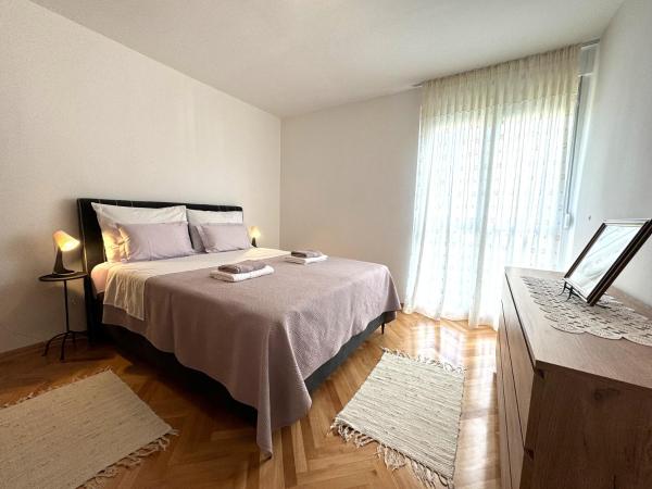 The photo shows the Apartment Lilly Split located in the city of Split.