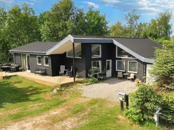 8 person holiday home in Storvorde, Storvorde