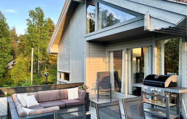 A la foto es mostra l'objecte 3 Bedroom Amazing Home In Risør situat a la ciutat de Risør.