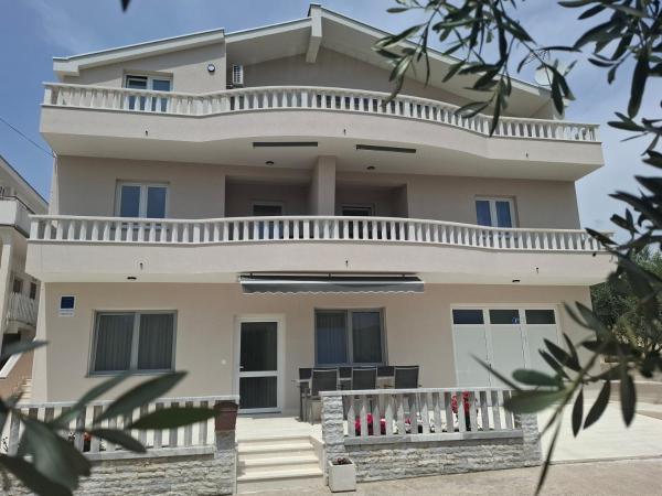 Apartments Vidović - Sukošan