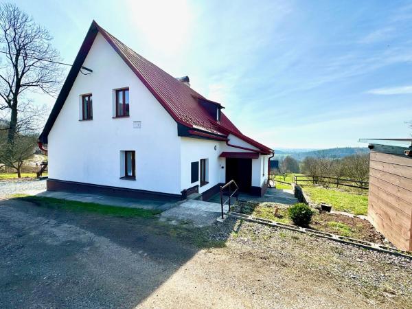 Na fotografii je vidět objekt Holiday Home Celine nacházející se ve městě Studénka.