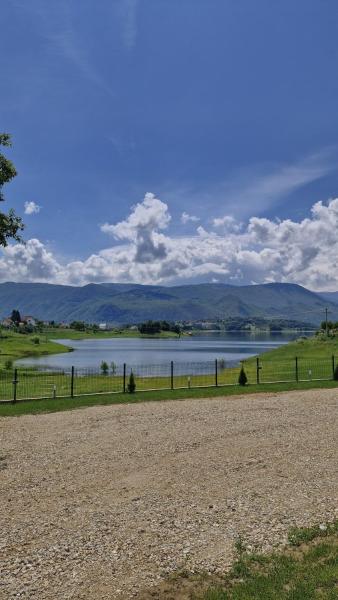 Na zdjęciu widoczny jest obiekt Autokamp OAZA MIRA RAMA położony w mieście Sopot.