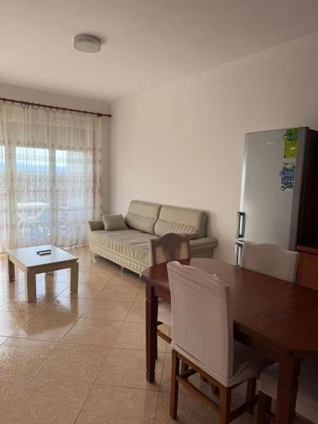 Spacious Urban Apartment in Tirana, Tirana