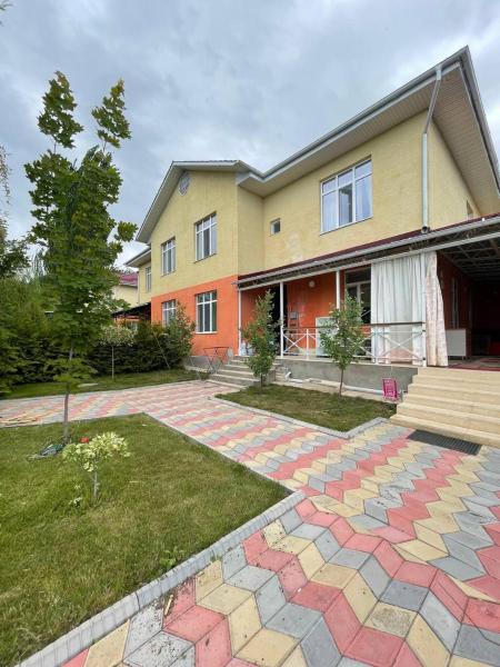 Na fotografii je vidět objekt Talisman Village House nacházející se ve městě Bosteri.