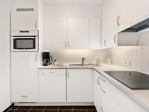 Fotografia 9: Flat with Terrace & Play Area