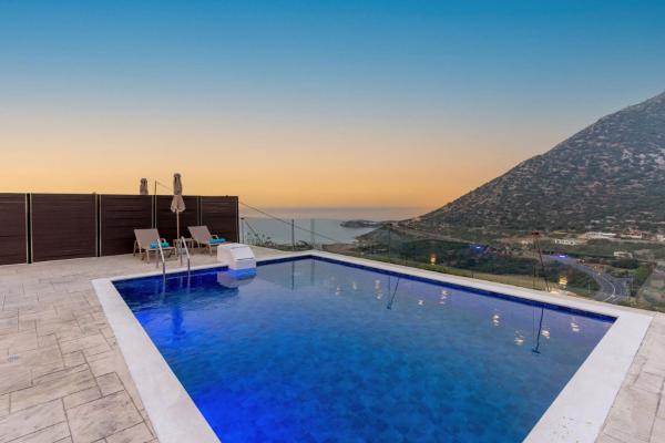 På billedet ses objektet Brikis Villa 2 - With Private Pool beliggende i byen Balíon.