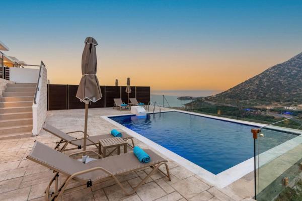 På billedet ses objektet Brikis Villa 3 - With Privae Pool beliggende i byen Balíon.