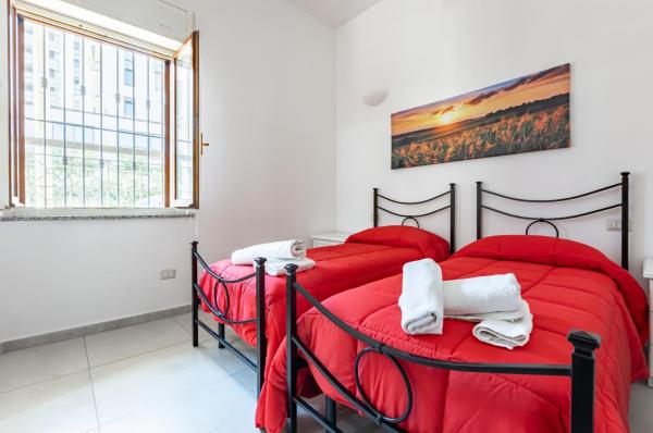 Guesthost - Comfy Apartment Close To The Station With Courtyard - Cagliari