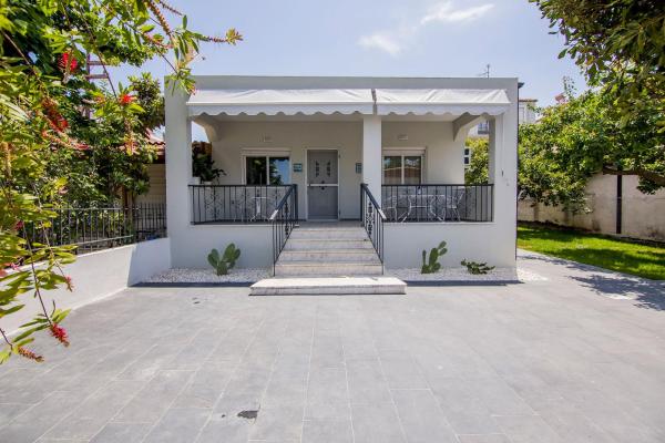 En la foto se muestra el objeto Villa Cactus ubicado en la ciudad de Kavala.