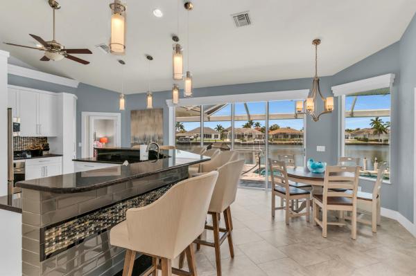 Waterfront 3 Bed I Wide Water Views I Heated Pool - Marco Island, FL