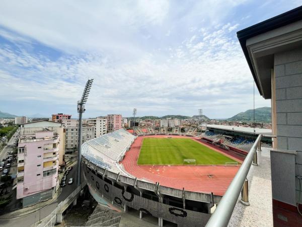 Auf dem Foto ist das Objekt Stadio apartments Shkoder in der Stadt Shkodra zu sehen.