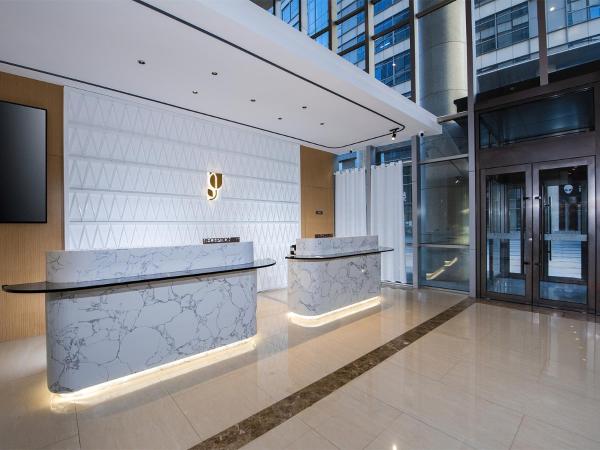 På billedet ses objektet Country Inn & Suite by Radisson, Tianjin Wuqing Development Zone Wanda Plaza beliggende i byen Wuqing.