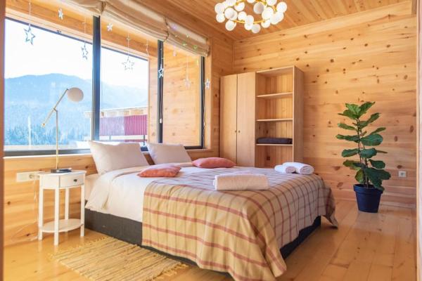 På bildet vises objektet Cozy Retreat Private Yard Svaneti Countryside 4 som ligger i byen Mestia.