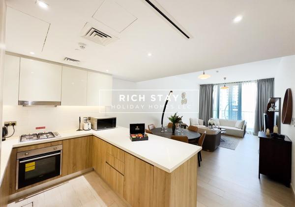 På billedet ses objektet Alluring 2BR at LIV Residences in Dubai Marina by Rich Stay beliggende i byen Dubai.