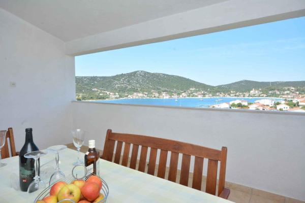 På billedet ses objektet Vinisce Apartment 6 beliggende i byen Vinišće.