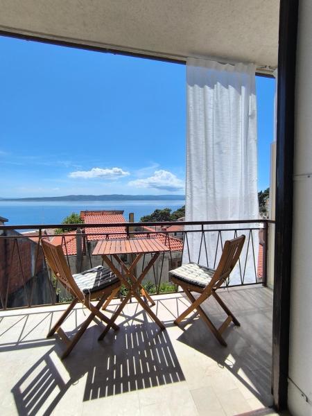 A la foto es mostra l'objecte Olga`s sunshine place situat a la ciutat de Brela.