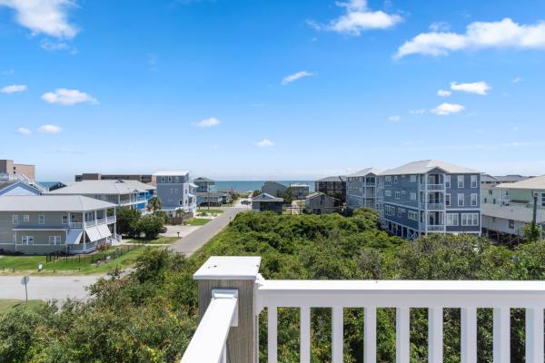 Beaches Be Crazy - Carolina Beach, NC