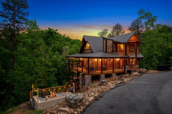 A la foto es mostra l'objecte Peaceful Pines - A 5 Bedroom Paradise situat a la ciutat de Sevierville.