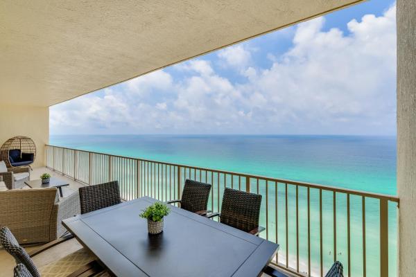 Newly Renovated Luxury Ocean Front Condo! Top Floor Condo With Penthouse Ocean Views! - Panama City Beach, FL