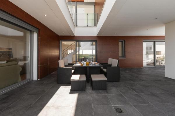 Bild 5: Poolside & Seaview Villa