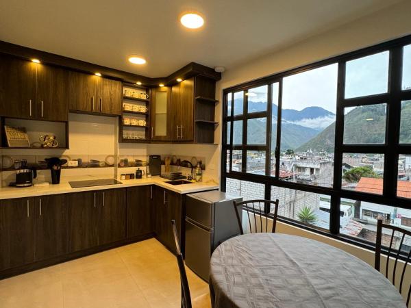 A la foto es mostra l'objecte Presidencial Penthouse - 2 Bedrooms 3 Bath situat a la ciutat de Baños.