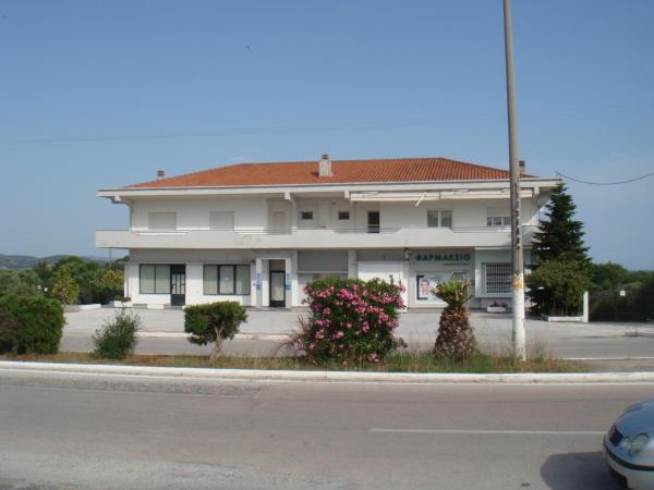 På bildet vises objektet ΤΟ σπίτι ΤΟΥ ΓΙΩΡΓΟΥ som ligger i byen Mavrothálassa.