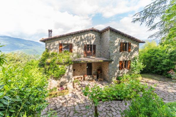 Στη φωτογραφία φαίνεται το αντικείμενο Villa Buriconti - Peaceful Countryside Retreat που βρίσκεται στην πόλη Fosciandora.