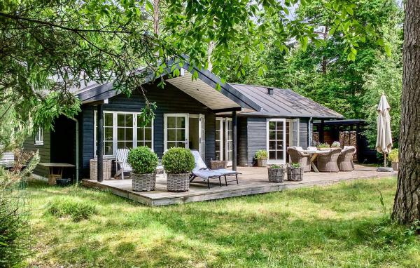 Na zdjęciu widoczny jest obiekt 3 Bedroom Amazing Home In Frederiksværk położony w mieście Asserbo.
