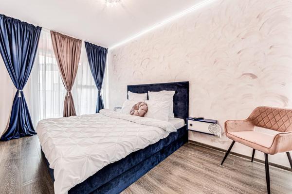 Na fotografii je vidět objekt ARI Rose Apartment with Cozy Balcony nacházející se ve městě Bujac.