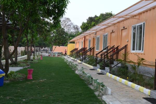 Auf dem Foto ist das Objekt Hotel Divine Ayodhya- A Unit of Chinar Services in der Stadt Ayodhya zu sehen.