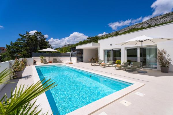 A la foto es mostra l'objecte NEW Stylish villa Tenera with private pool, 3 bedrooms situat a la ciutat de Tugare.
