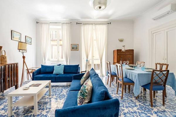 Ammore a mare, luxury apartment near the sea, Napoli
