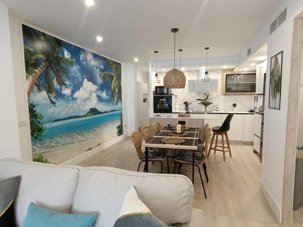 La photo montre l'objet Apartamento Suite Frente al Mar situé dans la ville de Rincón de la Victoria.