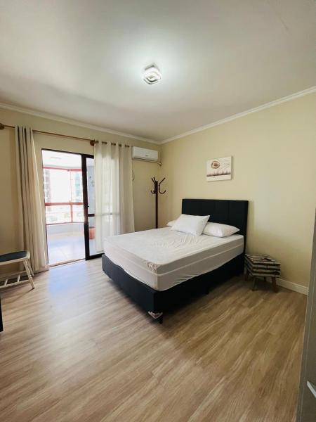 A la foto es mostra l'objecte APARTAMENTO EM MEIA PRAIA ITAPEMA 3 QUARTOs situat a la ciutat de Itapema.