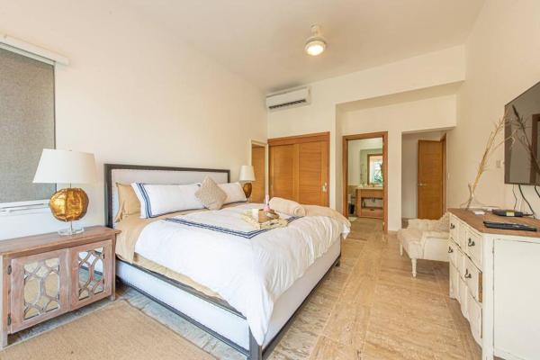 Na foto é possível ver o objeto Spectacular 3 bedrooms beach front at playa bonita aquamarine building #104 localizado na cidade de Las Terrenas.