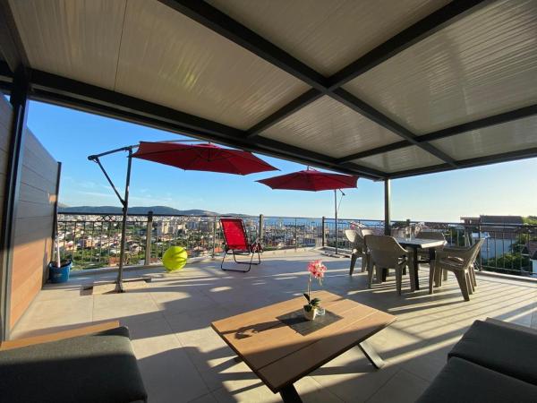 På bildet vises objektet Apartmani Knezevic som ligger i byen Bar.