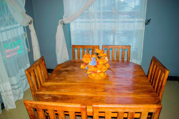 照片显示了位于Nkoanrua市的Maasai Mama Home Stay物件。