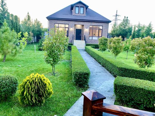 Na zdjęciu widoczny jest obiekt Villa Lux in Quba położony w mieście Alekseyevka.
