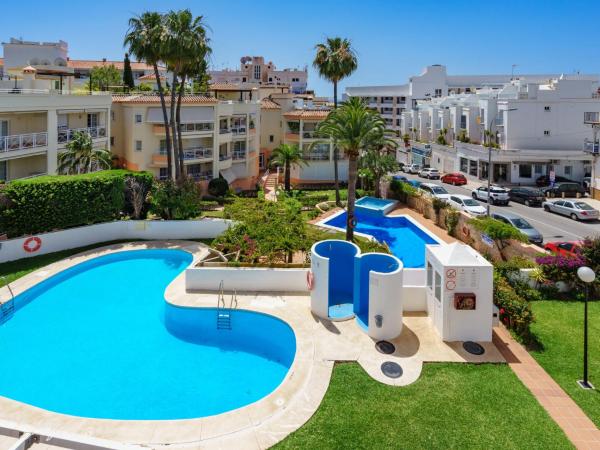 Na fotografii je vidět objekt Apartment Parador Hotel Area by Interhome nacházející se ve městě Nerja.