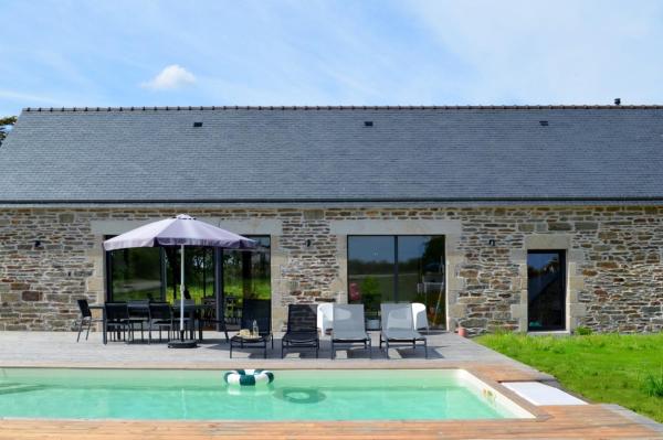 照片显示了位于Peumérit市的Domaine de Kerhastel物件。