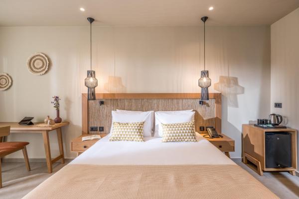 写真にはピスコピアノン市にあるHotel Pyriáが写っています。