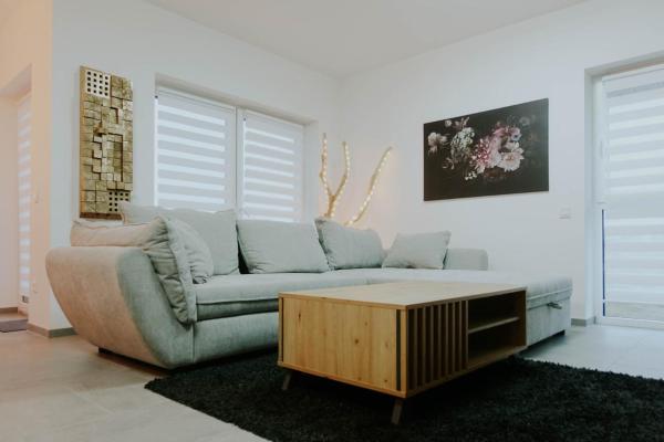 На фото показан объект MODERNE Wohnung in Limburg, расположенный в городе Hadamar.