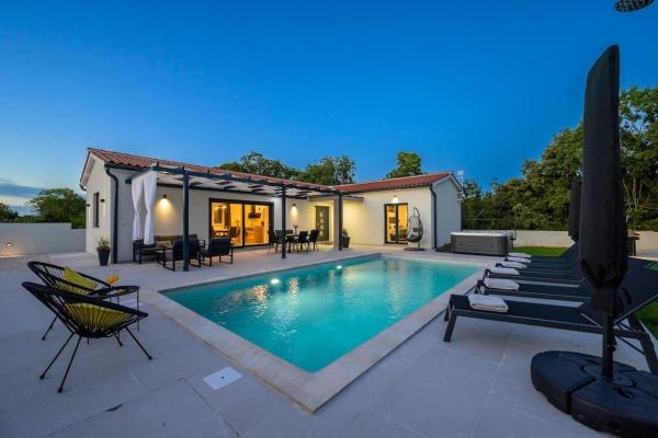 A la foto es mostra l'objecte Villa Marijana by IstriaLux situat a la ciutat de Kavran.