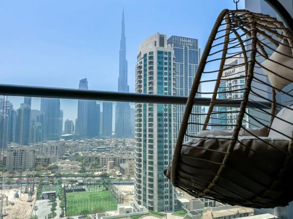 High Floor Burj Khalifa View 1BR - Business Bay, Dubaj
