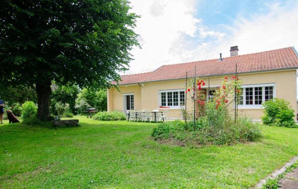 Na fotografii je vidět objekt Le verger nacházející se ve městě Rouilly-Sacey.