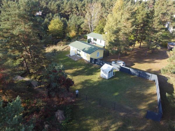 Na fotografii je vidět objekt Bodden Paradise Cottage nacházející se ve městě Pruchten.