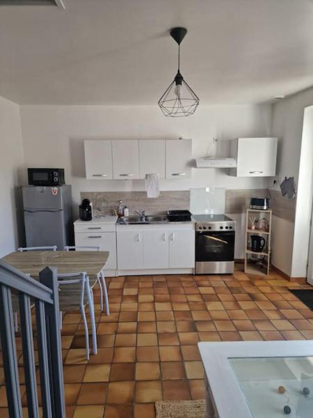 Nella foto è visibile l'oggetto Maison de ville situato nella città di Robertot.