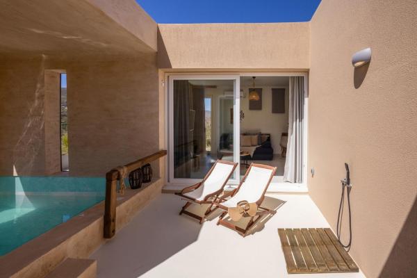 Nella foto è visibile l'oggetto The Hydor Element Of Gaea situato nella città di Agápi.